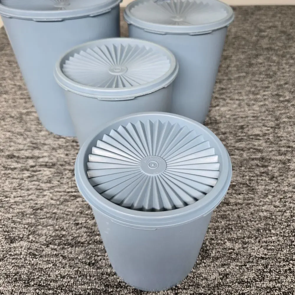 VTG Tupperware Servalier Nesting Canister Set of 5 Country Blue 5 Lids 1 Cracked